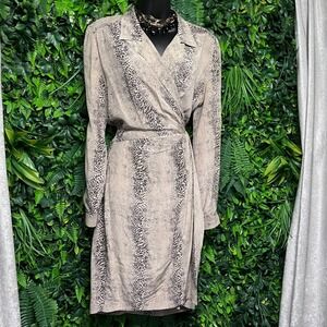 Vintage Maggy London Dress 6 Beige 100% Silk Snakeskin Print Wrap Cocktail 3053